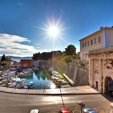 Apartman Designer With Garage And Balcony - Zadar
